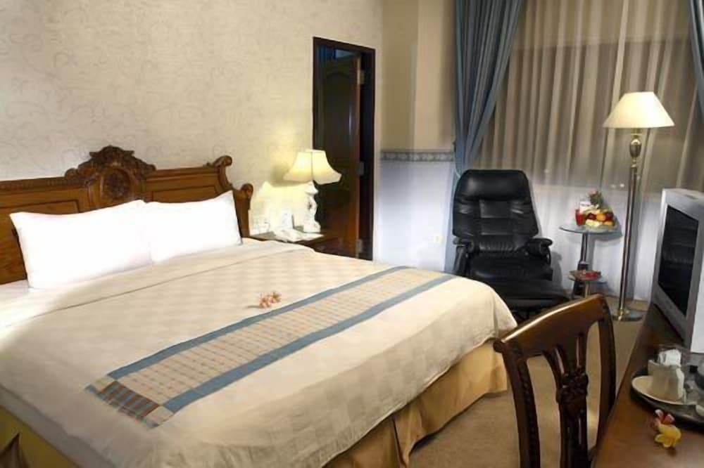 Фото Hotel Grand Tiga Mustika