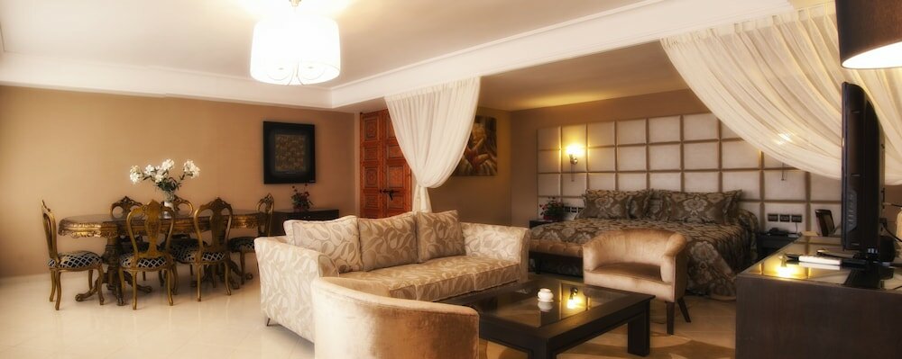 Фото Hotel Chems du Lac