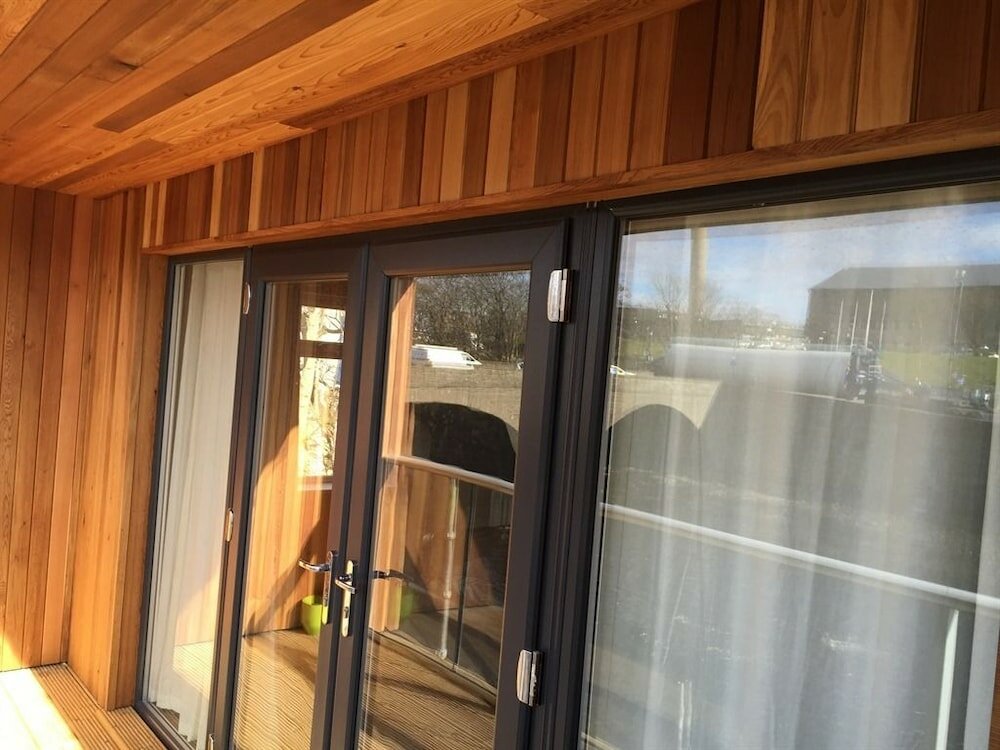 Фото Riverside Apartments