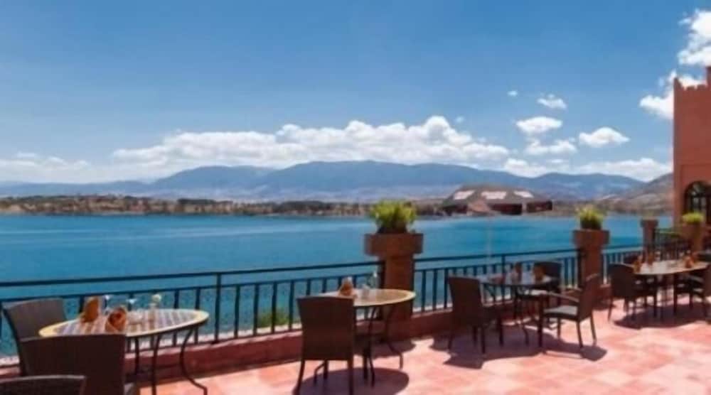 Фото Hotel Chems du Lac