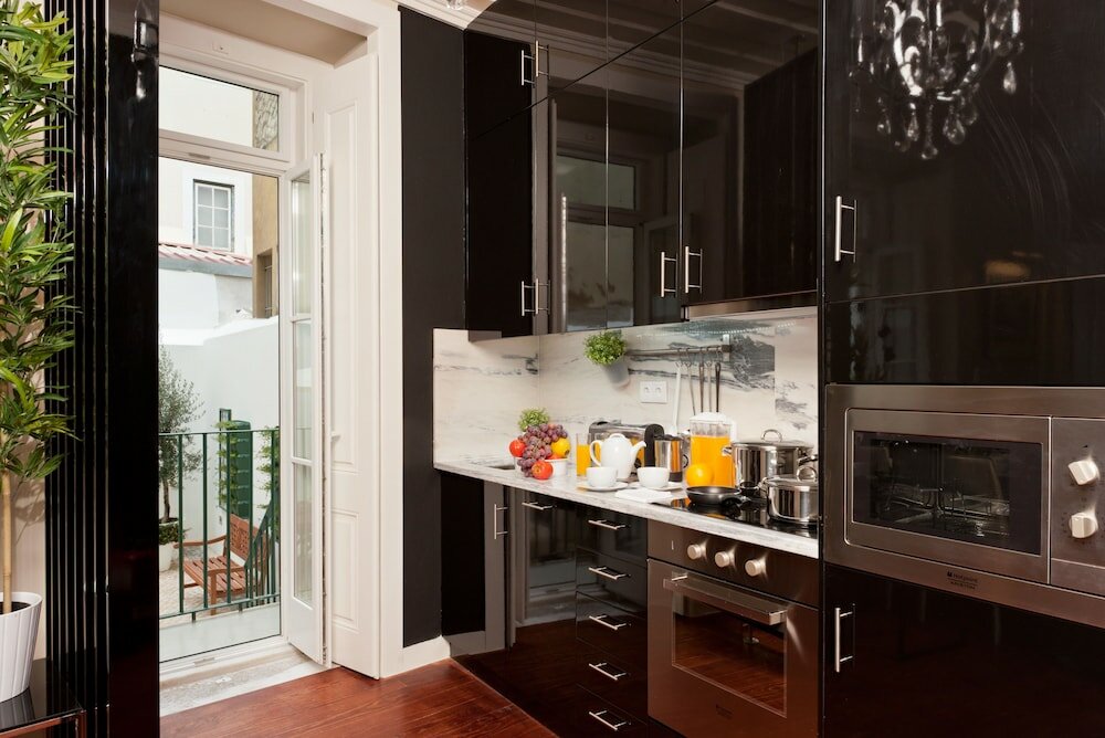 Фото Lisbon Colours Bairro Alto Apartments