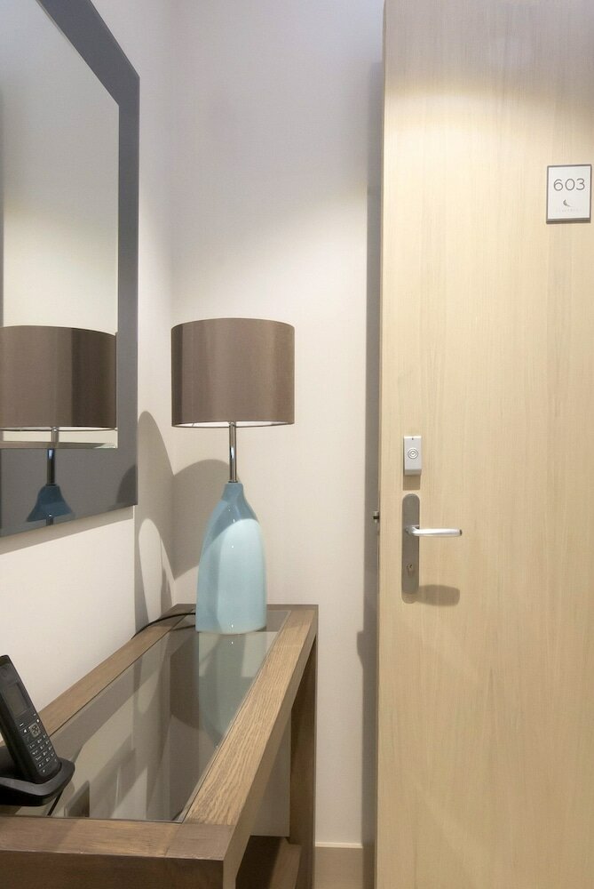 Фото Claverley Court