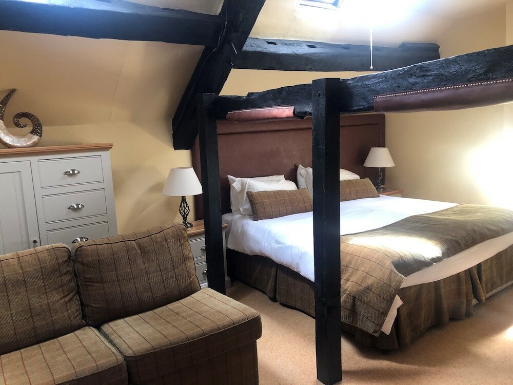 Фото Moresby Hall