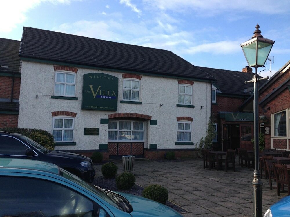 Фото The Villa Express