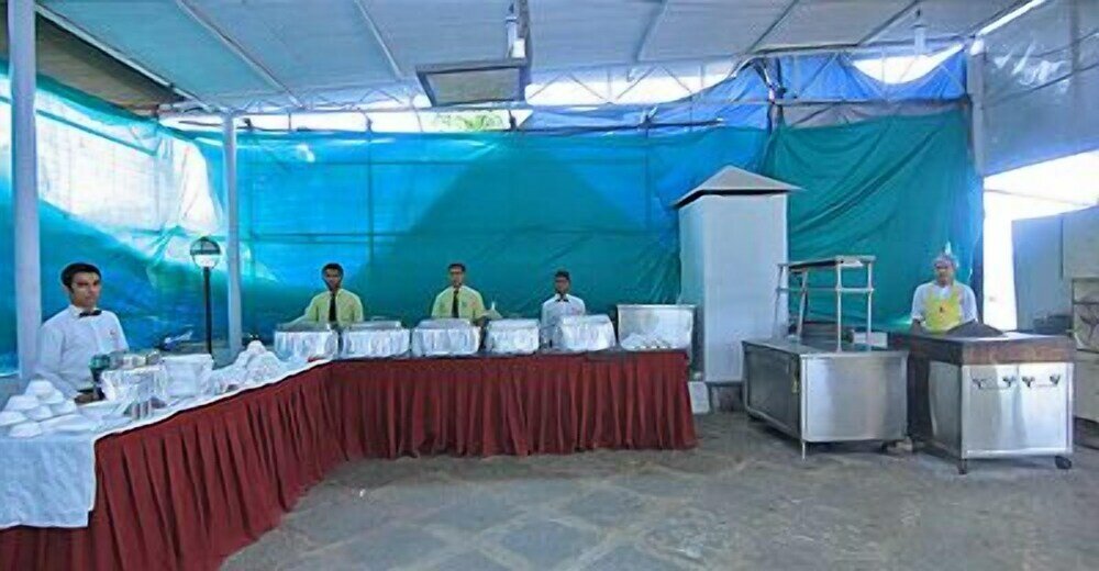 Фото Hotel The Metropole