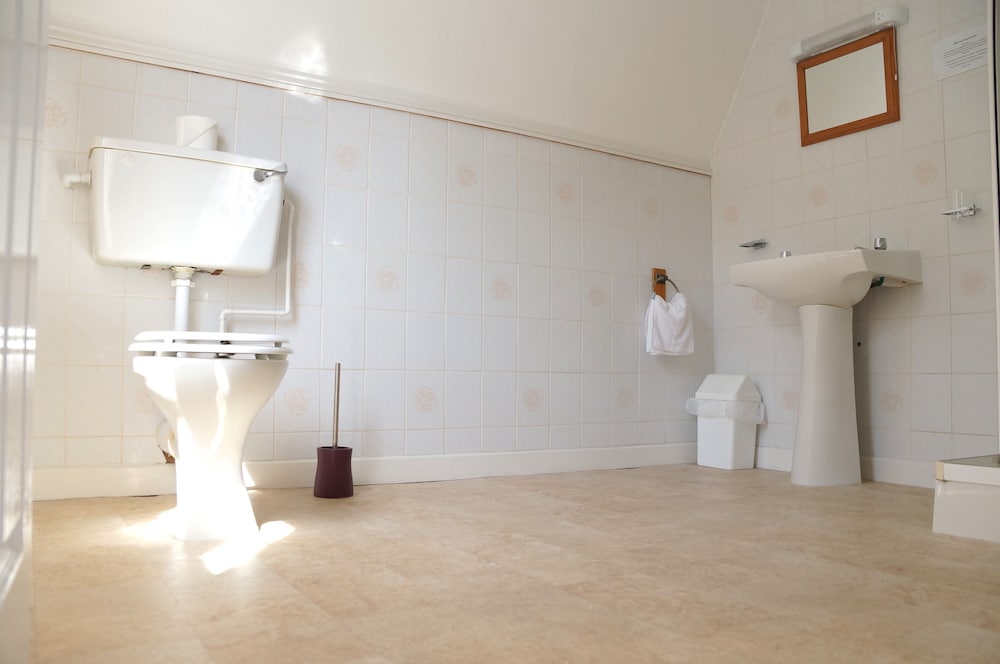 Фото Eyre Court Hotel