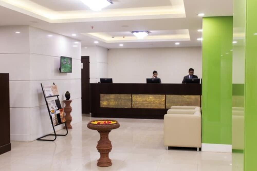 Фото Отель The Byke Suraj Plaza Veg