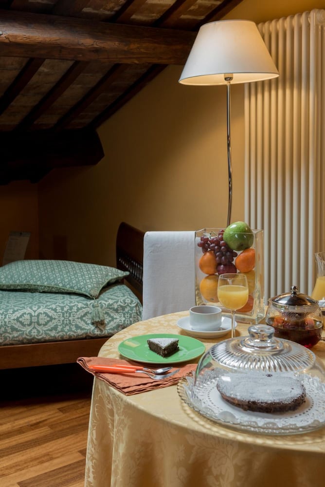 Фото Piazza Nova Guest House