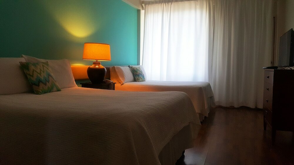 Фото The Mandeville Hotel