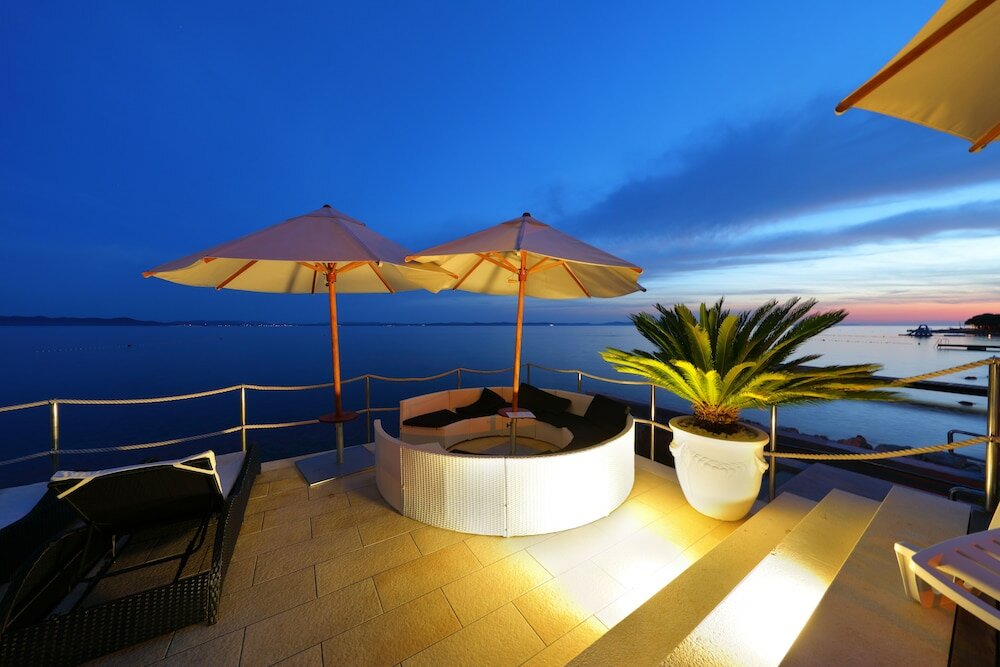 Фото Sunnyside Apartments Petrčane