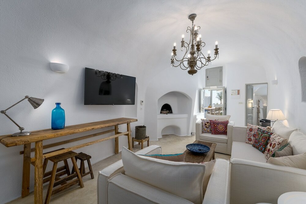 Фото Iconic Santorini by Sandglass