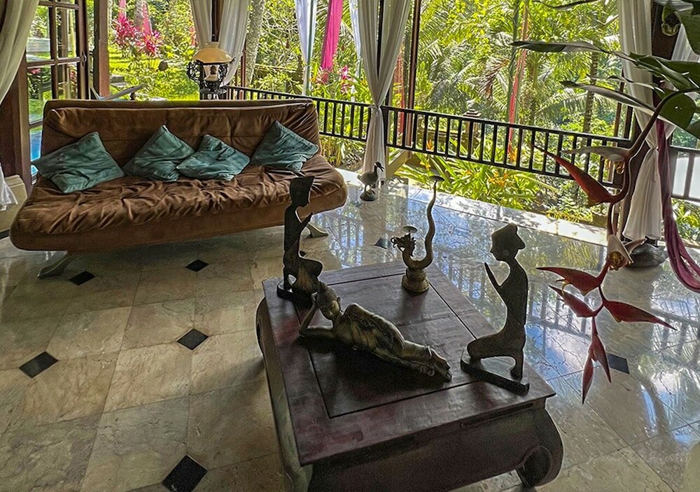 Фото The Mahogany Villa