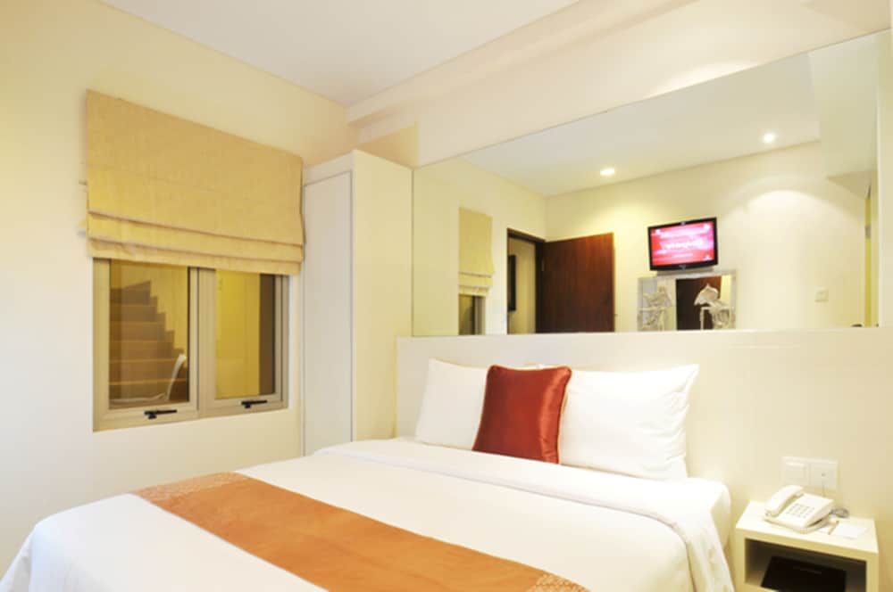 Фото Hotel Pyrenees