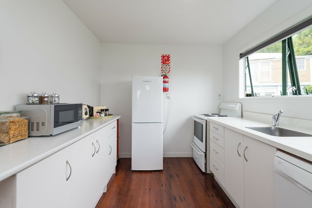 Фото Lakeside City Apartments