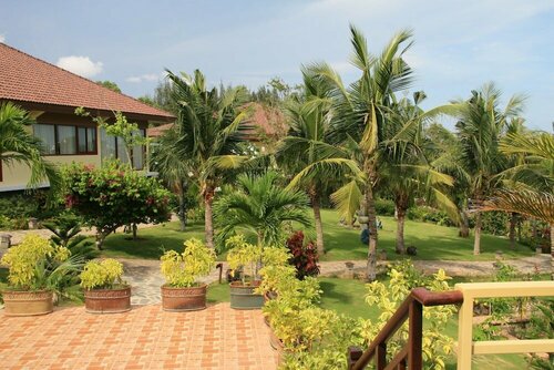 Гостиница Takalau Resort в Фантхьете