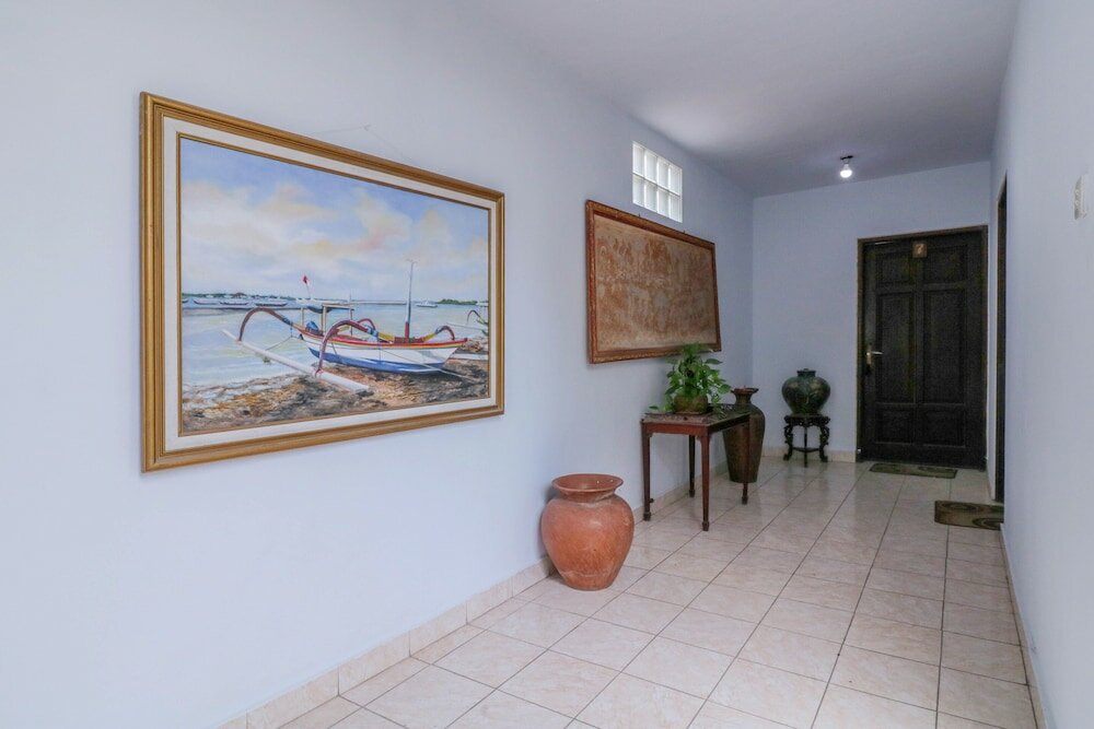 Фото Urbanview Hotel Ananda Beach Sanur