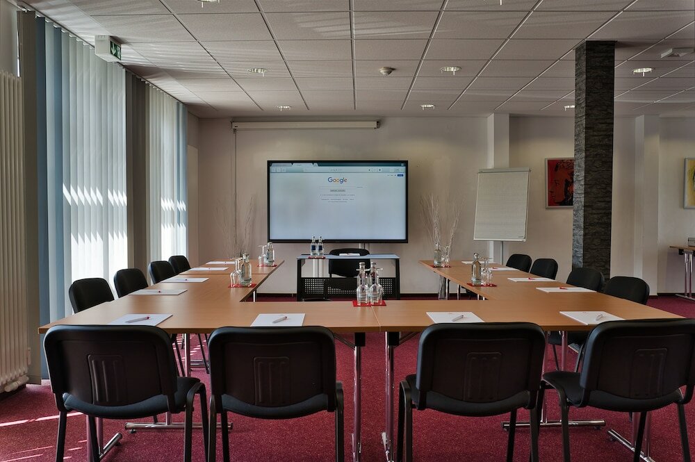 Фото Amedia Express Bielefeld, Trademark Collection by Wyndham