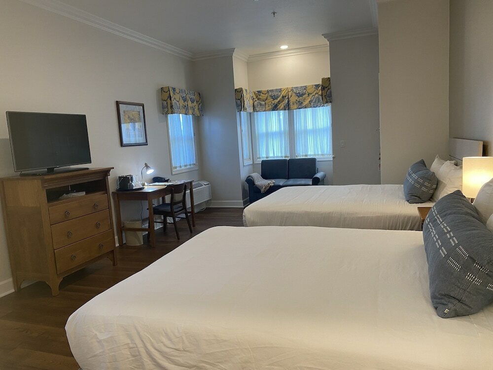 Фото Elm House Inn