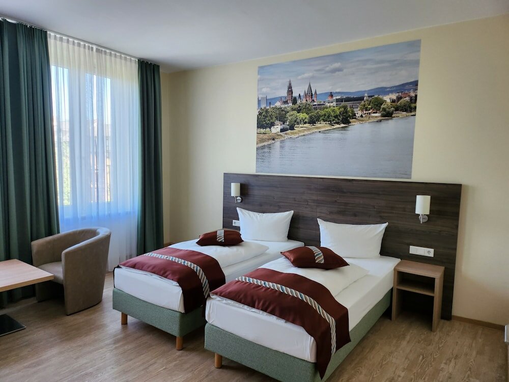 Фото Hotel Mainzer Hof