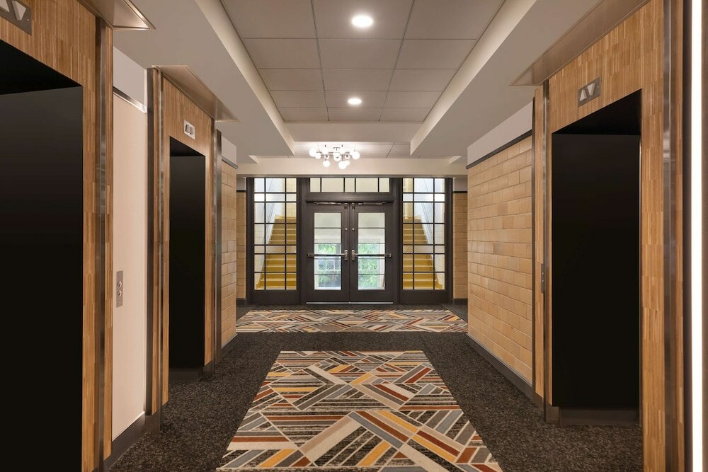 Фото The Slate Denver, Tapestry Collection by Hilton