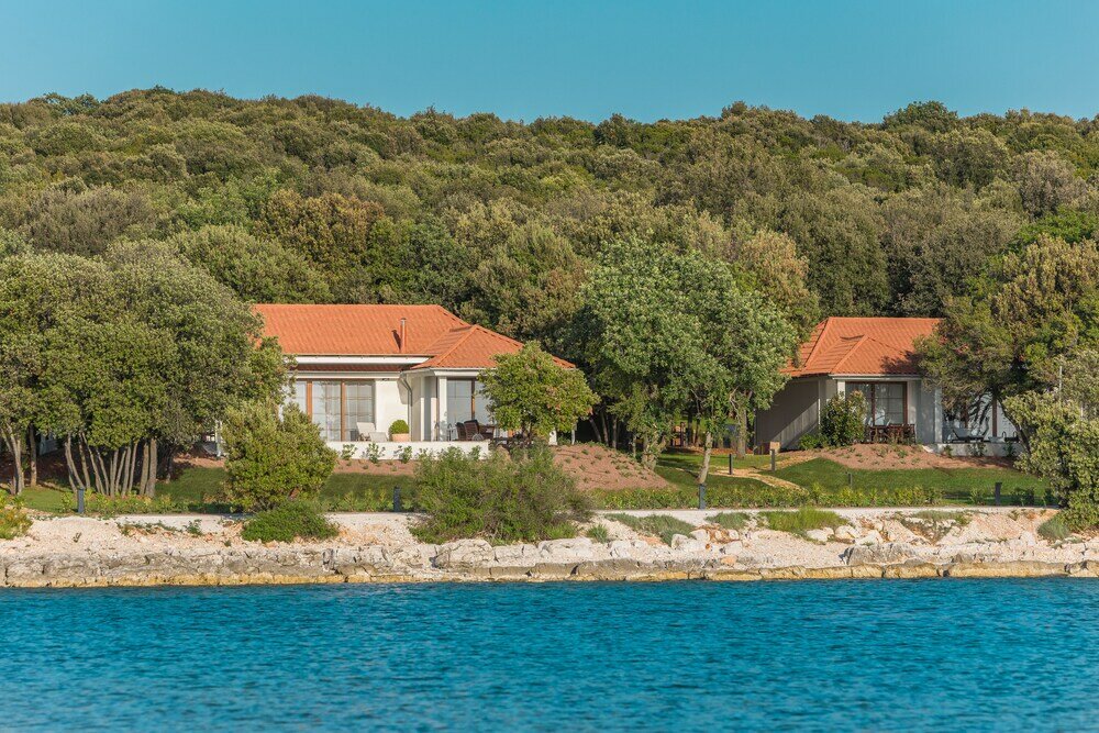 Фото Luxury Beach Villas Porto Bus