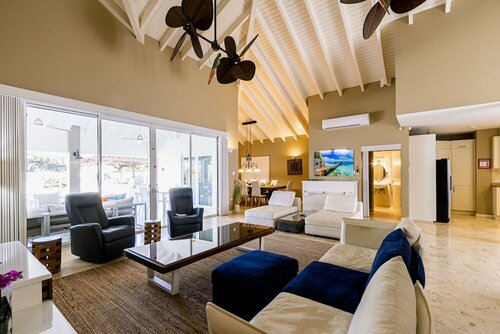 Гостиница Modern Villa Private Pool 4min to Beaches! в Ноорде