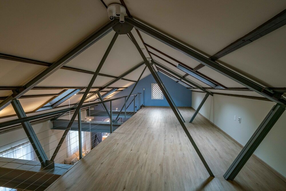 Фото The Yellow Penthouse