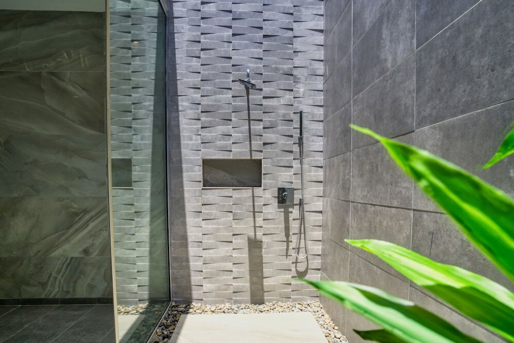 Фото Grand Modern Villa 6-bedroom! Brand New! Heated Jacuzzi!