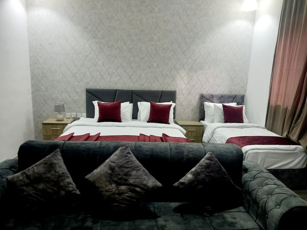 Фото Twins Downtown Hotel