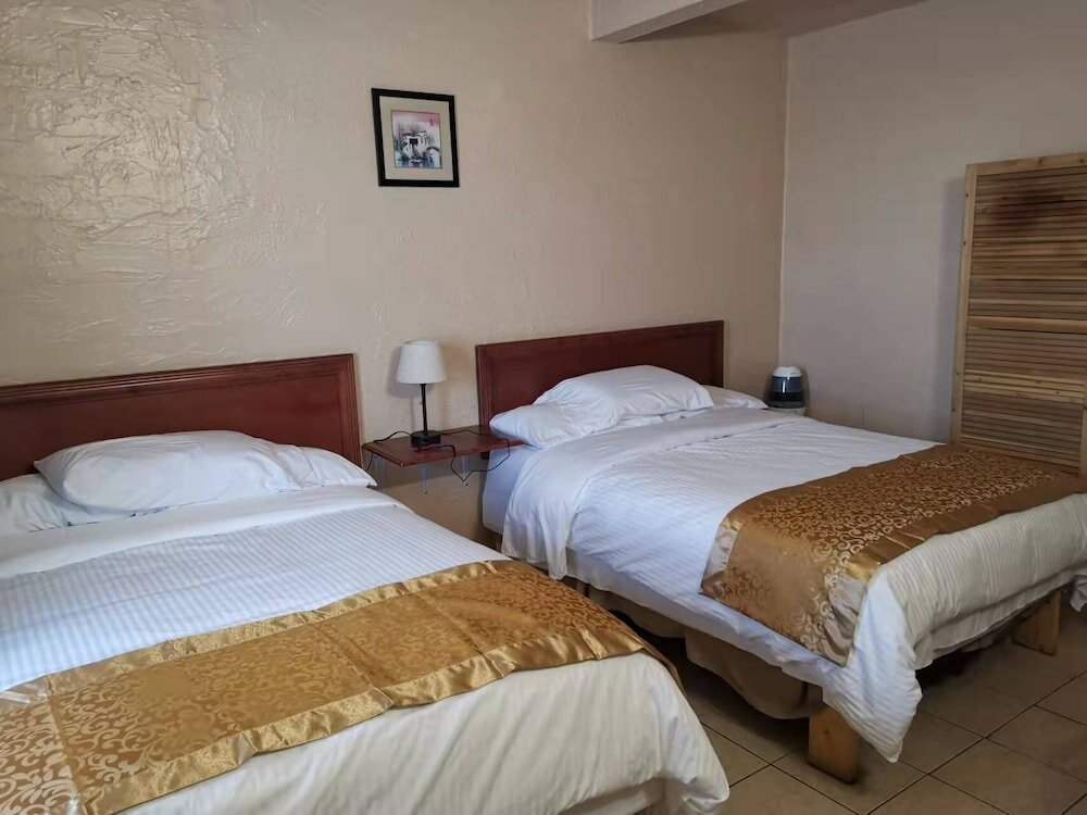 Фото Dundurn Motel