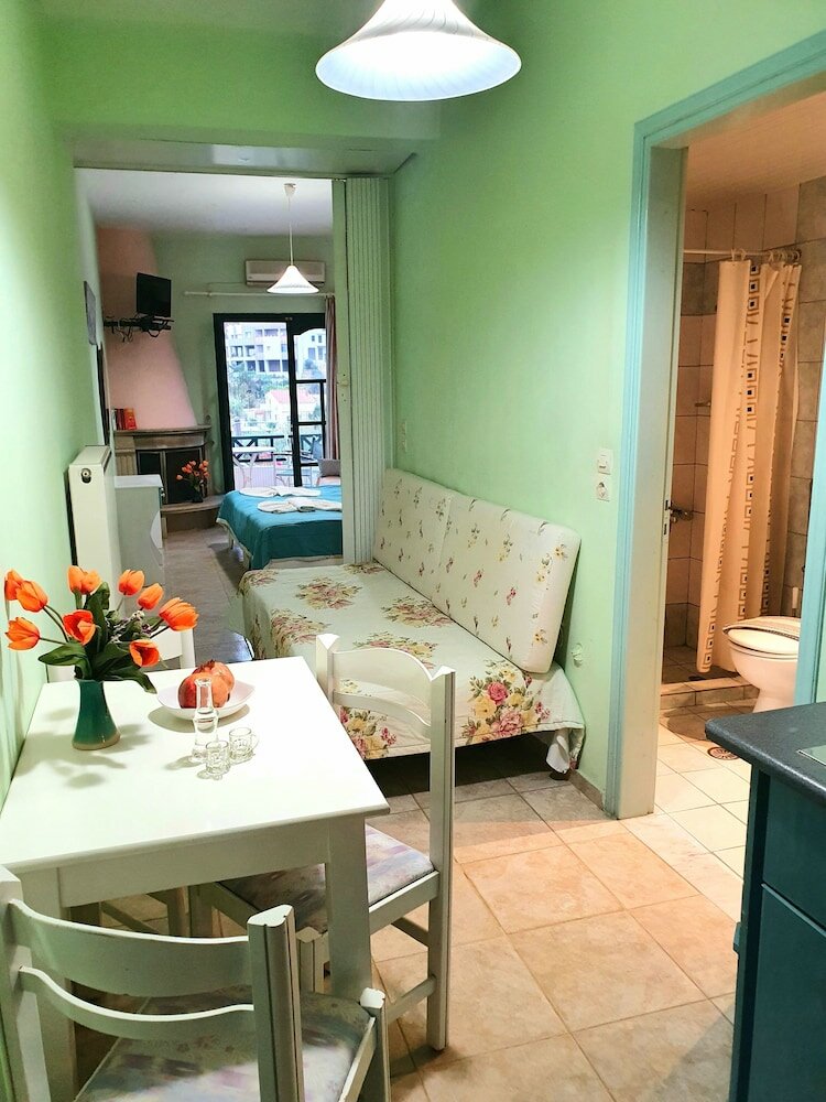 Фото Dioskouroi Apartments