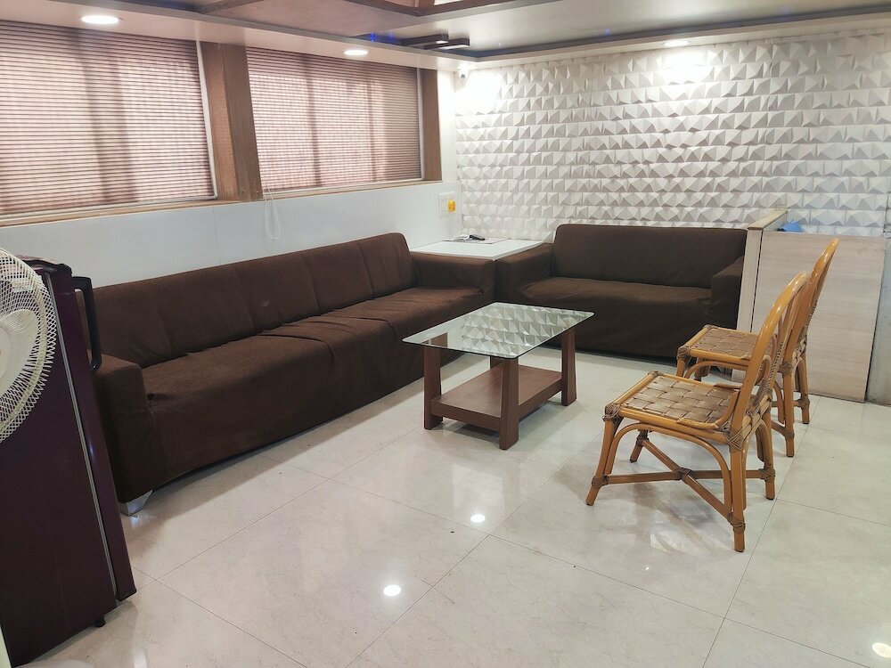 Фото Hotel Mukesh residency