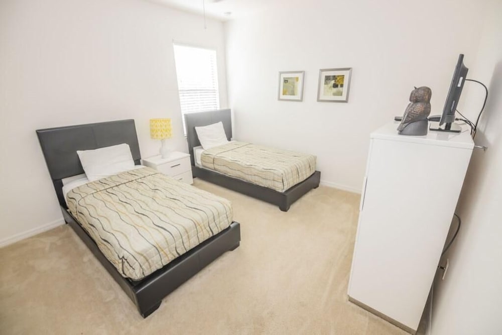 Фото Elegant Providence Resort Pool Home