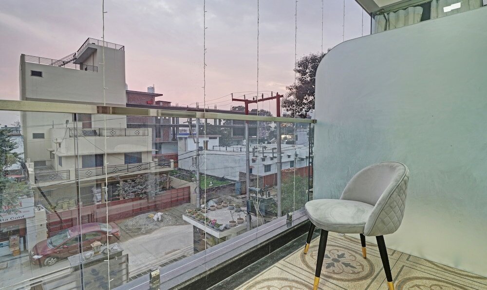 Фото Treebo Trend Kanopy Greens