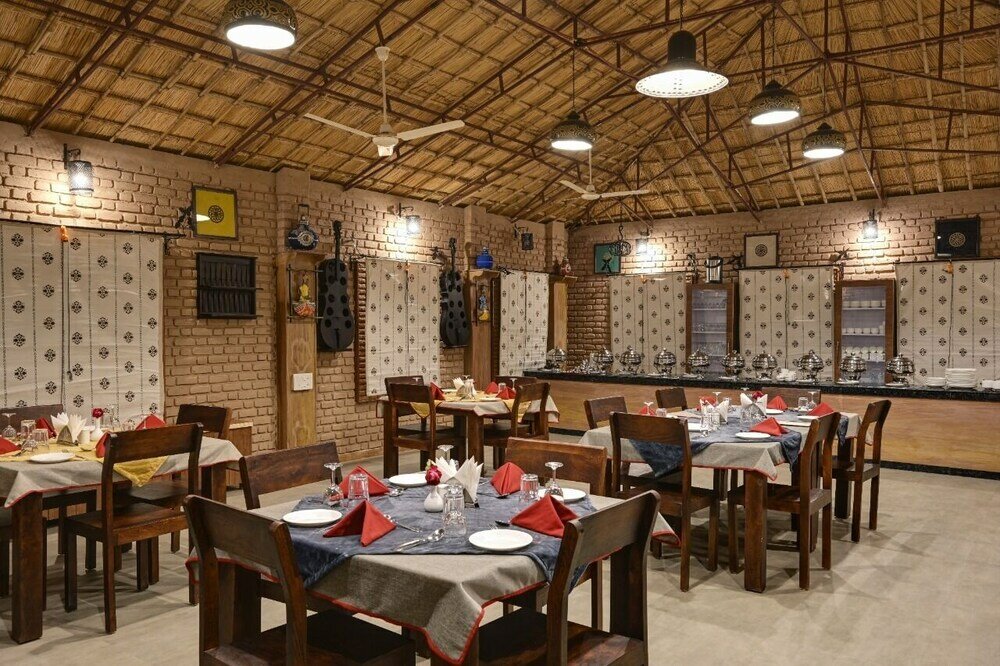 Фото Kavish Jawai Village Resort