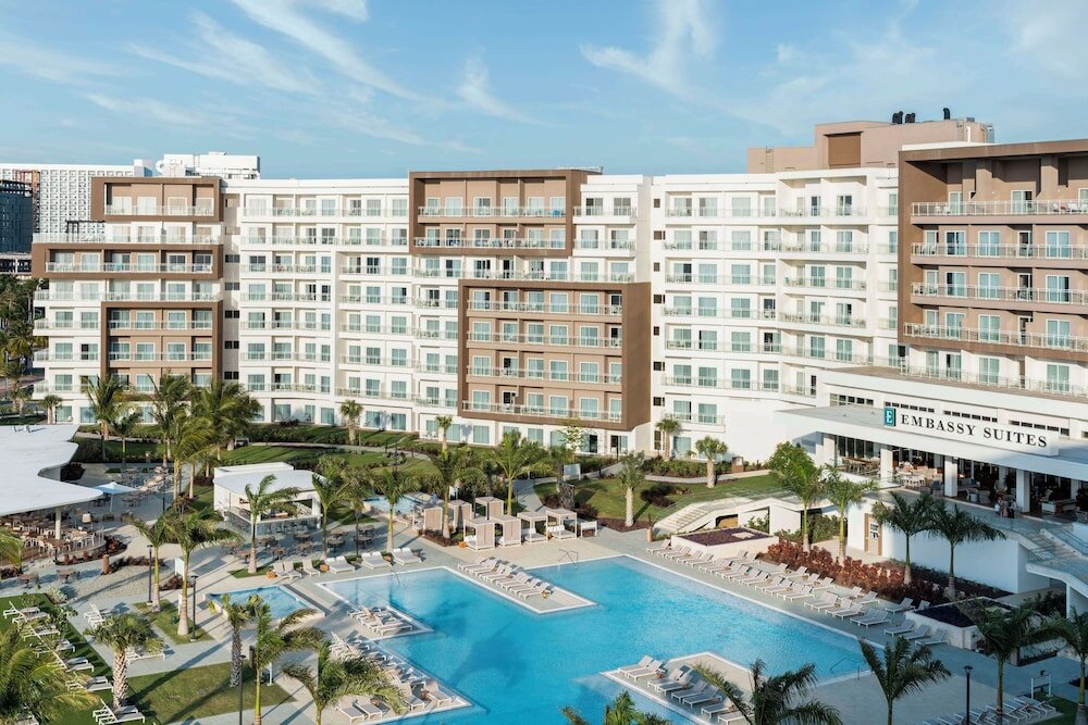 Фото Embassy Suites by Hilton Aruba Resort