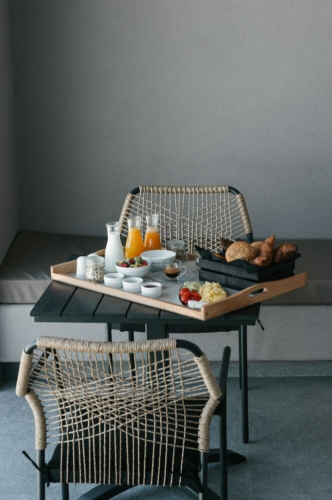 Фото Elements Cozy Suites