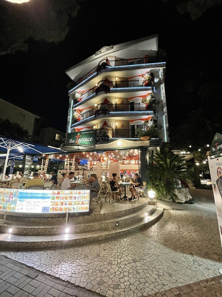 Фото Milton Boutique Hotel