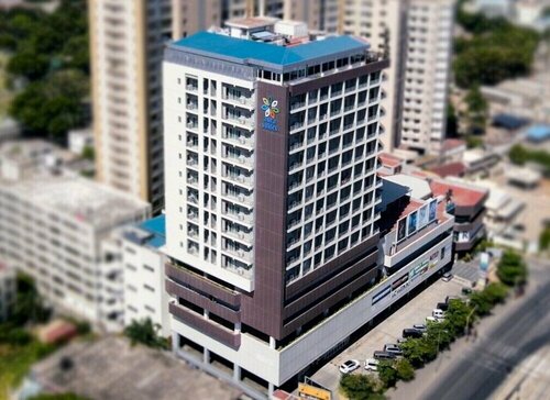 Гостиница Aura Suites в Дар-эс-Саламе