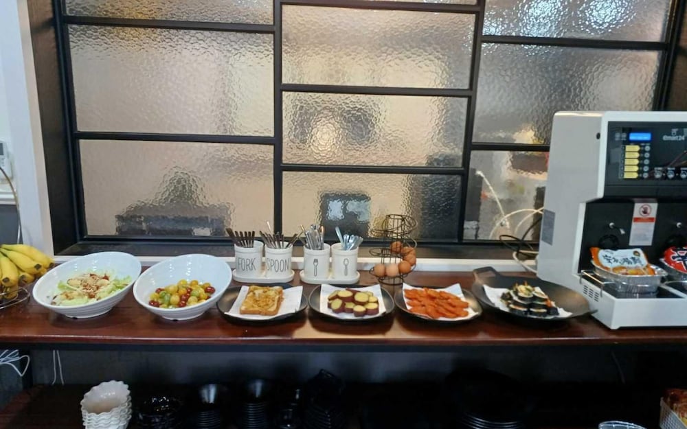 Фото Changwon Sangnam-dong Hotel The Way