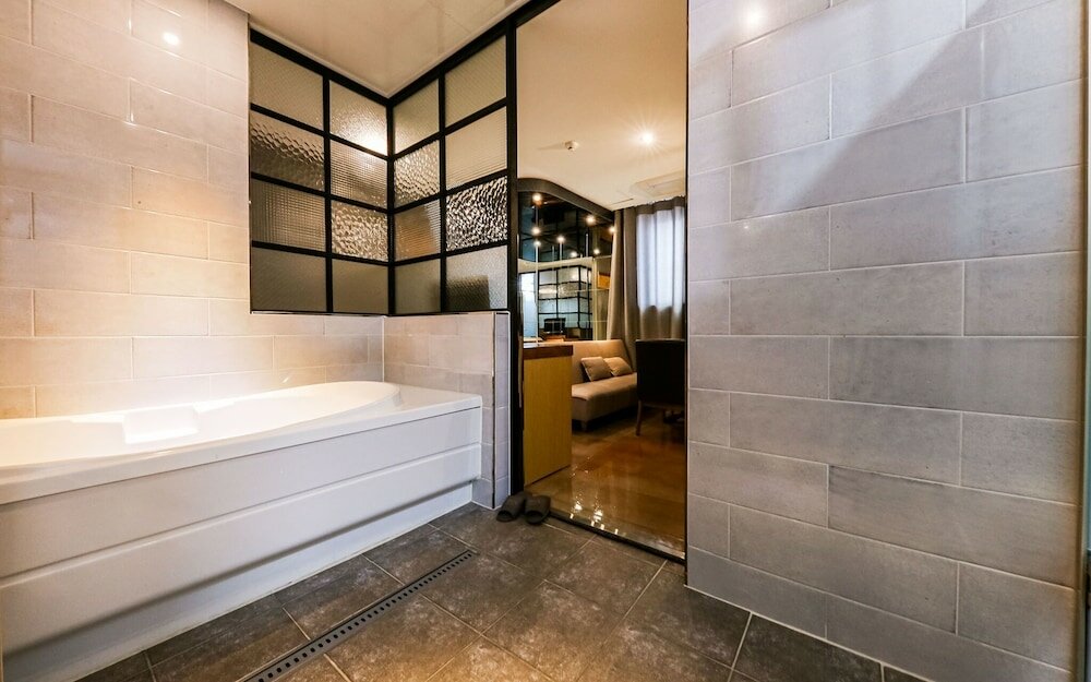 Фото Daejeon Munchang Hotel Some