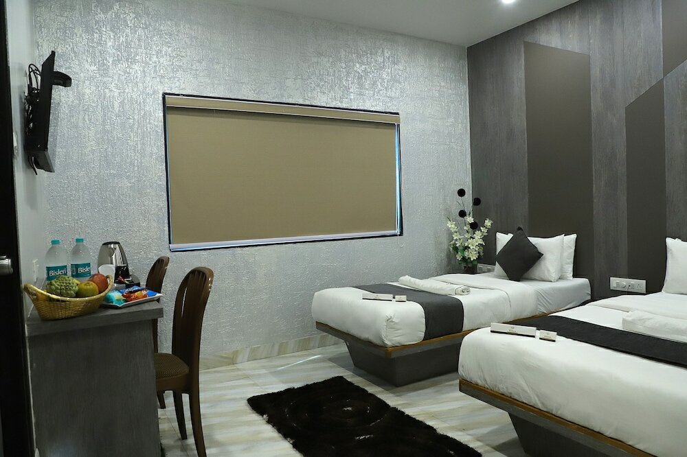 Фото Hotel Urban