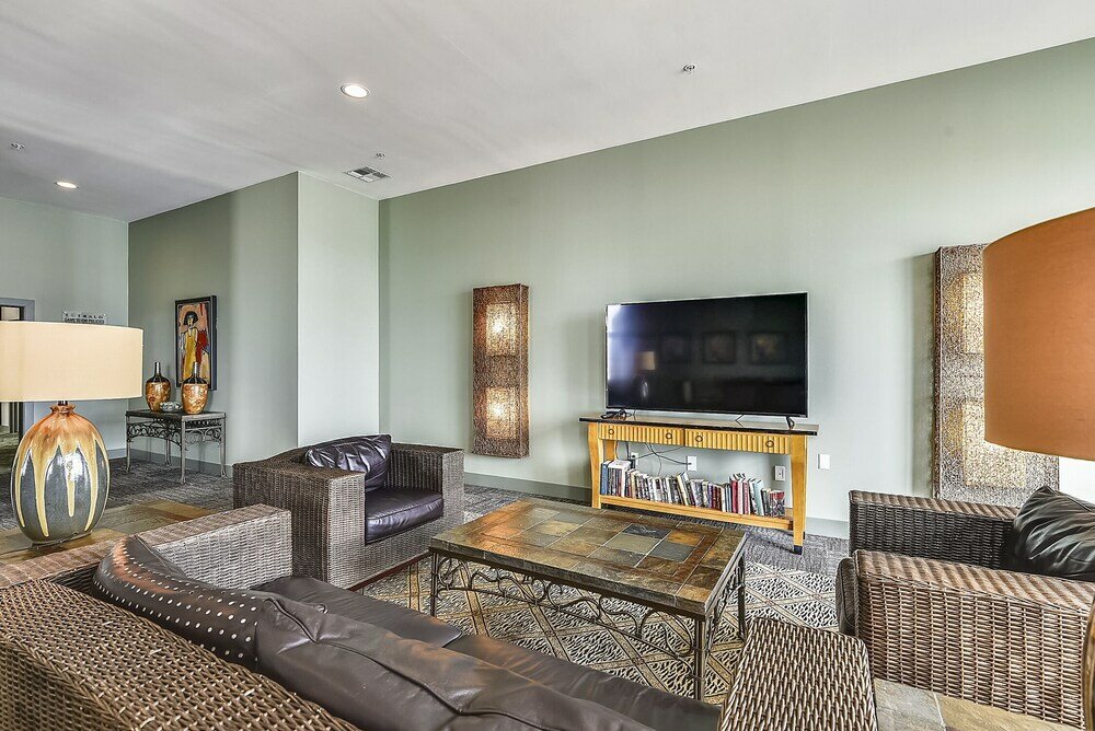 Фото Emerald 707