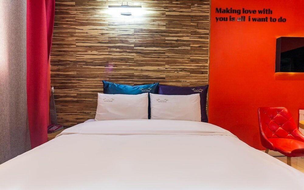 Фото Daejeon Munchang Hotel Some