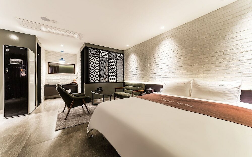 Фото Incheon Asiad Banwol Hotel