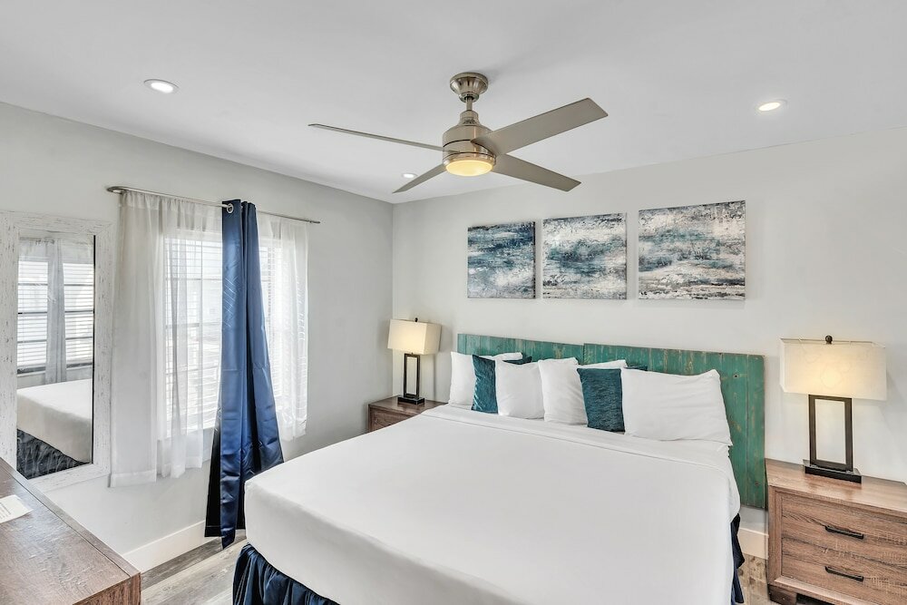 Фото Neptune Oceanfront Rentals