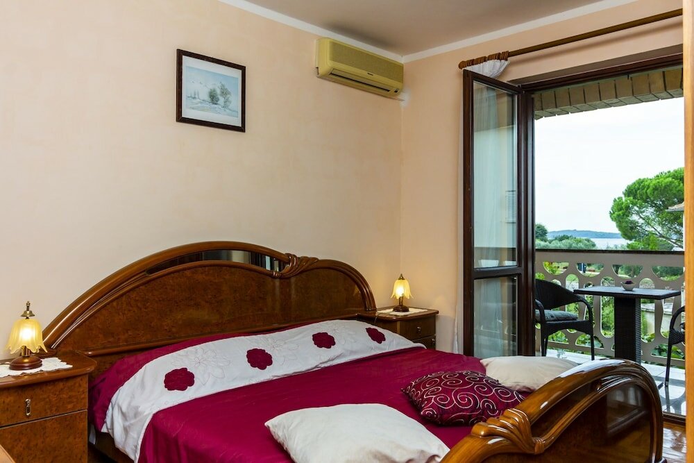 Фото Mir - 50m From the sea - A4