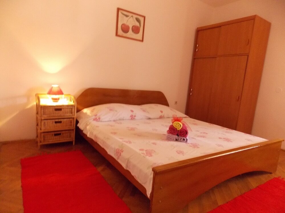 Фото Bugi - Free Parking - H