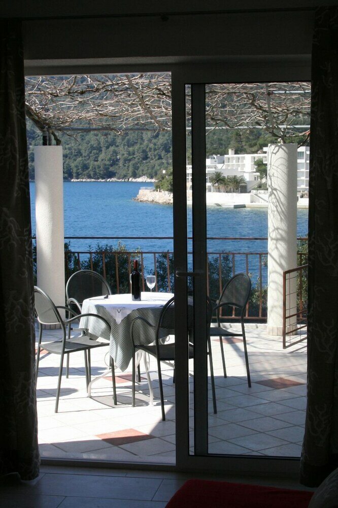 Фото Robert - 5m From the sea - A1