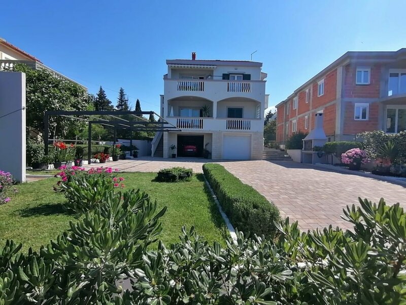 Гостиница Petin - 5m From the sea - A2 в Задаре